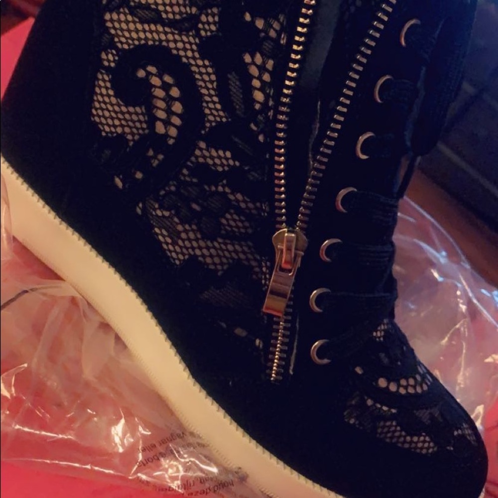 High heel shoes